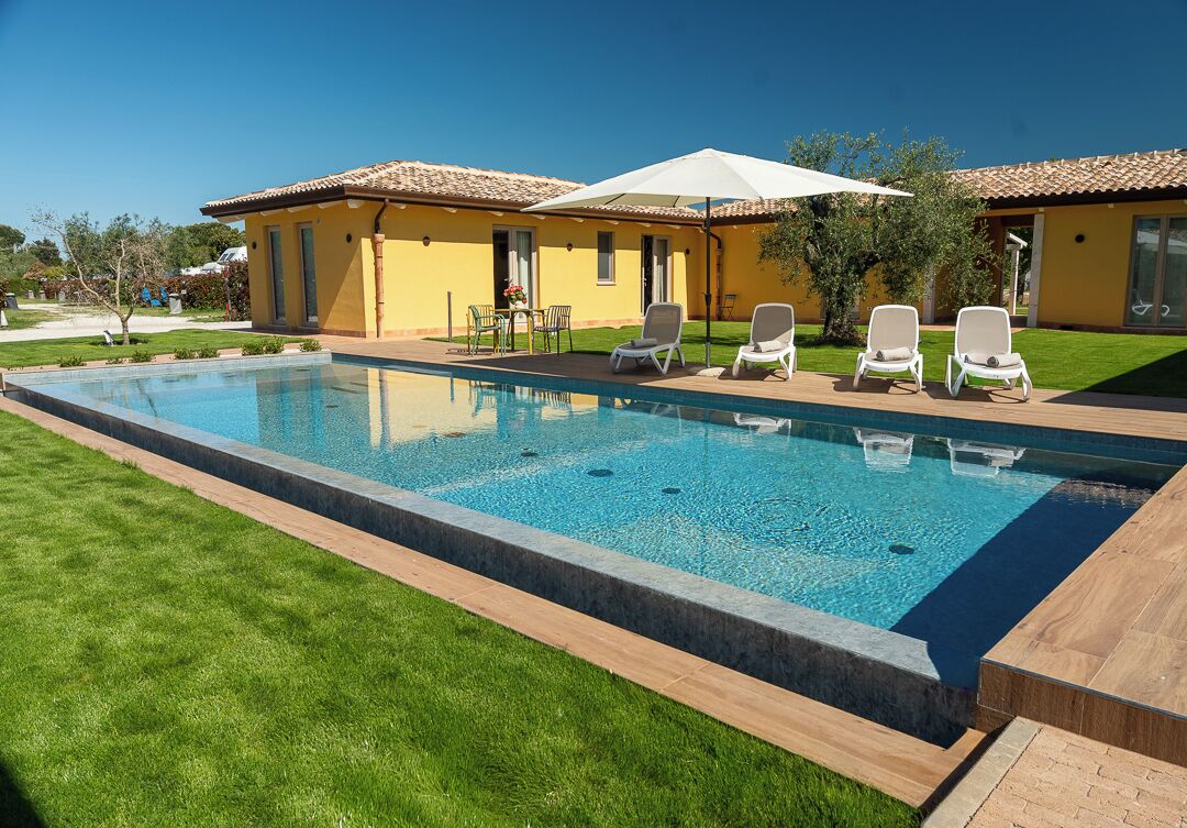 Deluxe Room, 1 Bedroom, Air conditioning, Pool View