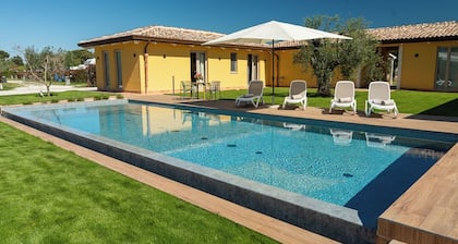 Agriturismo Agricoccinella - Pool&Restaurant