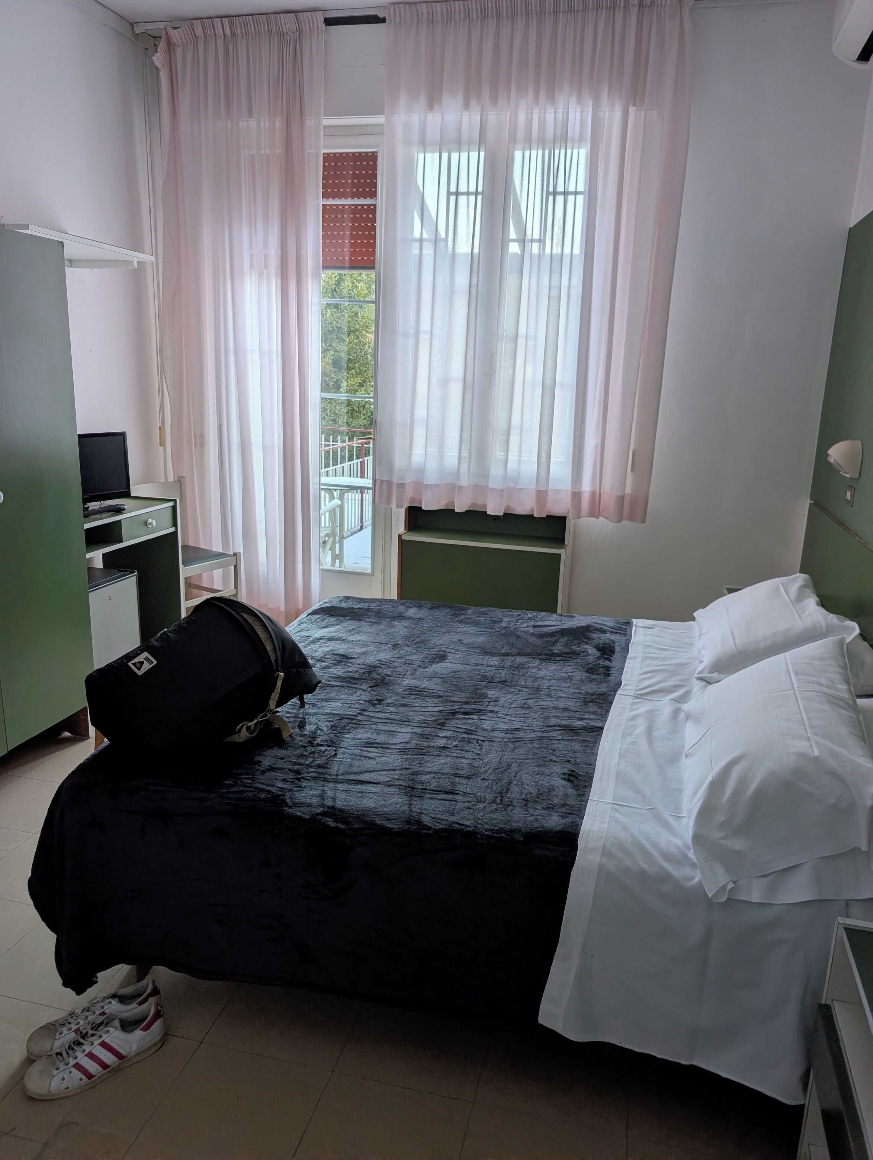 Economy Double Room | Desk