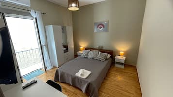 Soundproofing, iron/ironing board, free WiFi