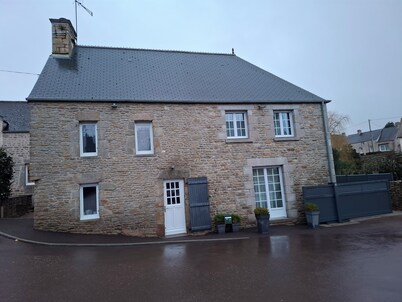 Stone house 170m³ Pleasant. 2 to 10 people .2 days to 1 or 2 weeks