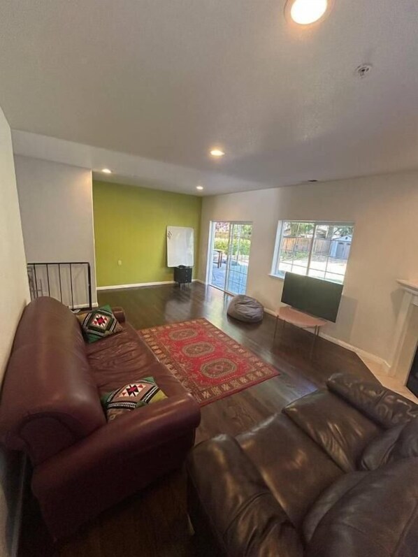 Interior - Olive Startup House Menlo Park (Menlo Park)