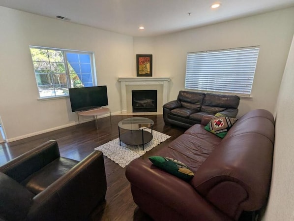 Living area - Olive Startup House Menlo Park (Menlo Park)