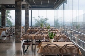 Outdoor dining - Apolis Poolside Getaway - Cozy Pool Twin Escape (Mouzaki)