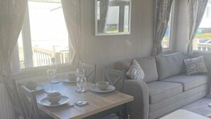 Dining - Cleethorpes Beach Holiday Park - Holiday Accommodation 22197 (Grimsby)