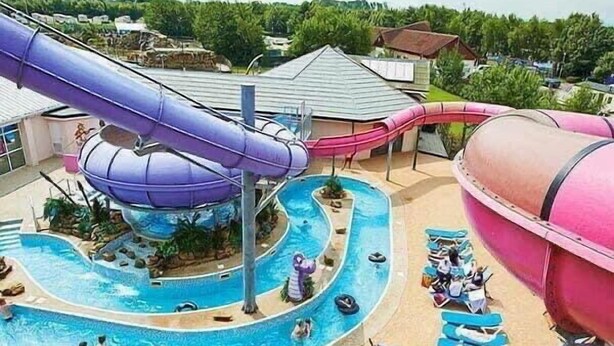 Indoor pool, outdoor pool - Cleethorpes Beach Holiday Park - Holiday Accommodation 22197 (Grimsby)