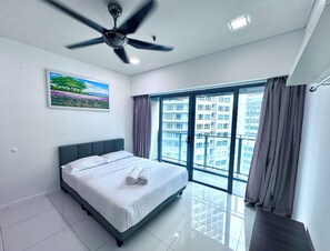 3 bedrooms, iron/ironing board, Internet - MERCU SUMMER SUITES MINUTES TO KLCC BY JK PRIVY HOMES (Kuala Lumpur)