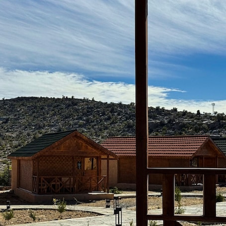 Jardines del alojamiento. Jabal Hatt Rest-house