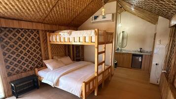 Comfort Quadruple Room, Balcony, Mountain View | Free WiFi