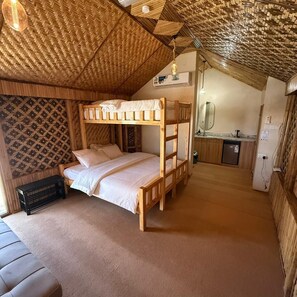 Comfort Quadruple Room, Balcony, Mountain View | Free WiFi - Jabal Hatt Rest-house (Al Hamra)