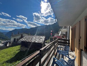 Terrace/patio - Baita Mirabel: Modern, Family-Friendly Italian Alpine Escape with Every Amenity (Paquier)