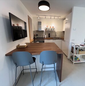 Fridge, oven, stovetop, dishwasher - Baita Mirabel: Modern, Family-Friendly Italian Alpine Escape with Every Amenity (Paquier)