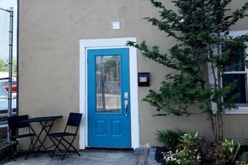 Downtown HideAway-  2bed 1st Floor, W/D near UPMC