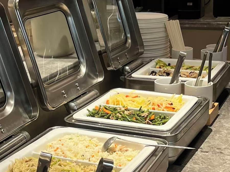 Daily to-go breakfast (CNY 28 per person)