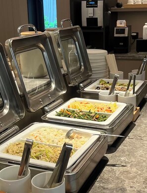 Daily to-go breakfast for a fee - Jinglai Hotel- Fourth People's Hospital (Shanghai)