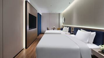 Blackout curtains, soundproofing, iron/ironing board, free WiFi
