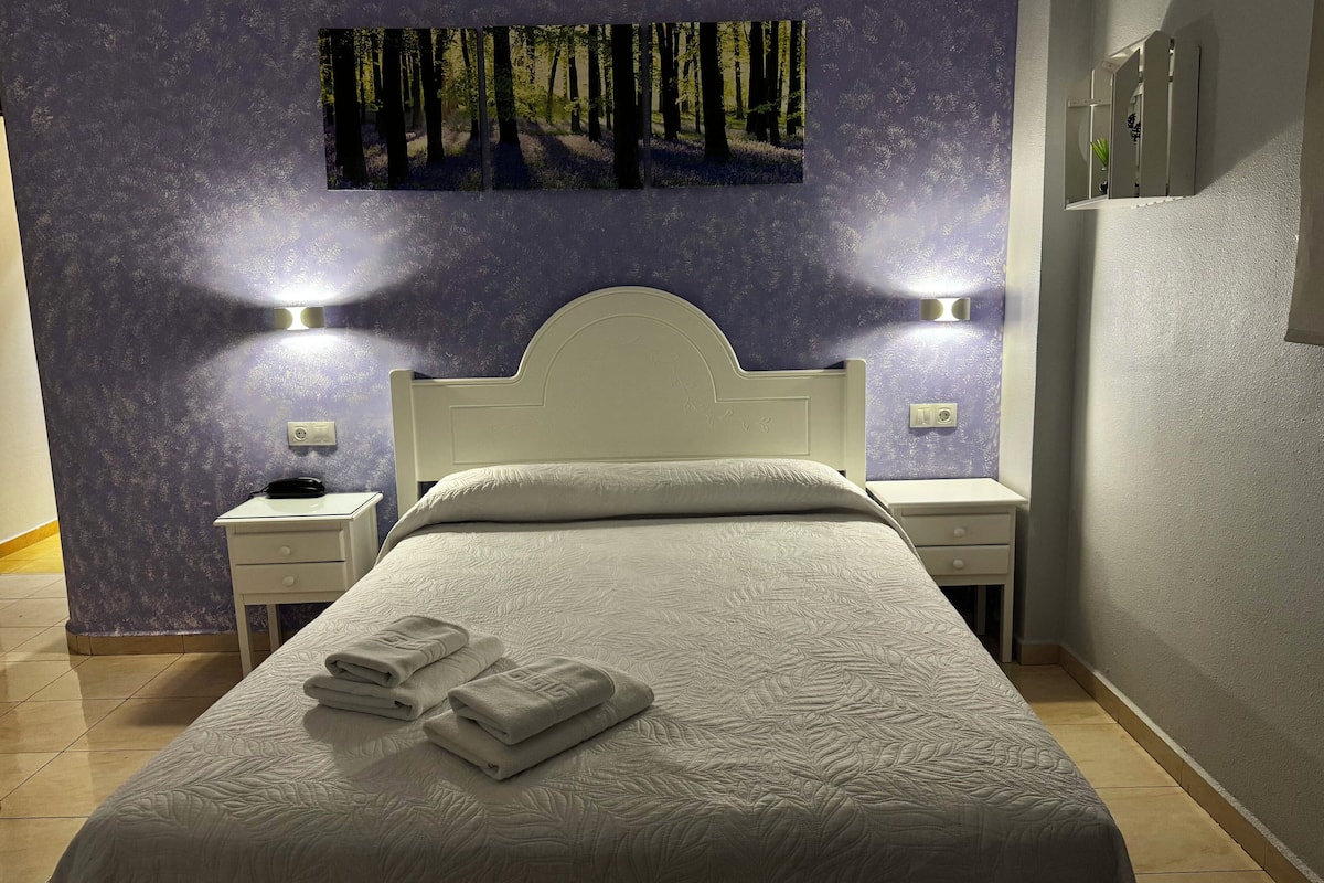 Phòng Tiêu chuẩn | Bàn, khu vực làm việc phù hợp cho laptop