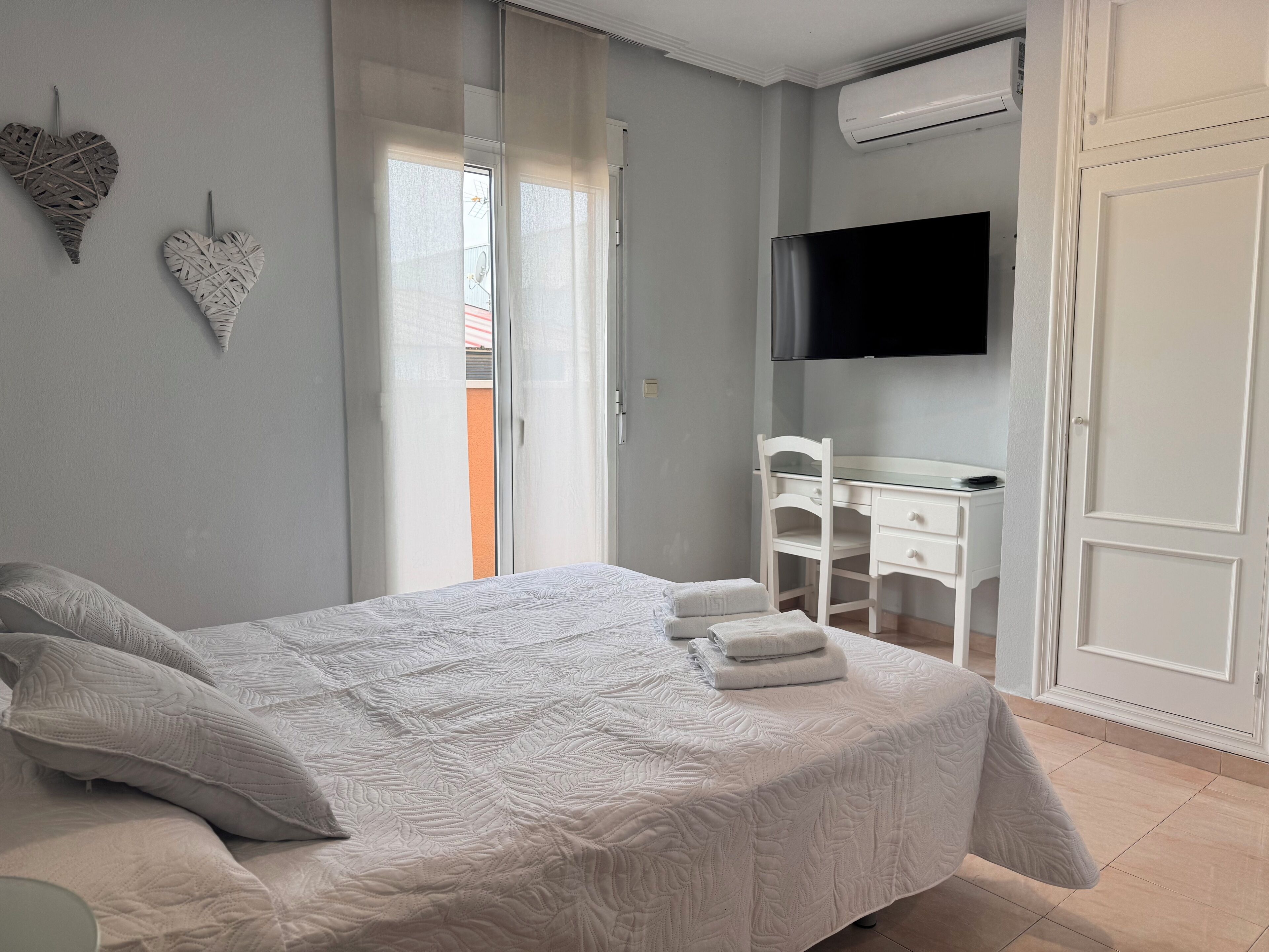 Superior kamer | Een bureau, een laptopwerkplek, gratis wifi