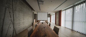 40-inch flat-screen TV with digital channels - The O Villa Yuanshan (Yuanshan)