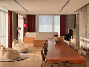 40-inch flat-screen TV with digital channels - The O Villa Yuanshan (Yuanshan)
