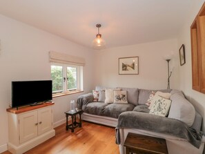Living area - Greenham Rise (Stoke-sub-Hamdon)