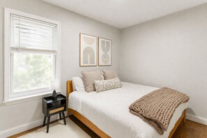 5 chambres, fer et planche à repasser, Wi-Fi, literie fournie