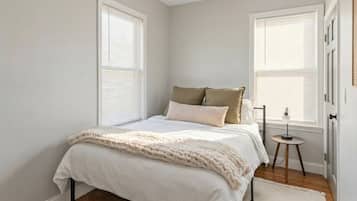 5 chambres, fer et planche à repasser, Wi-Fi, draps fournis