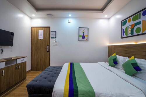 Treebo Sloka Residency