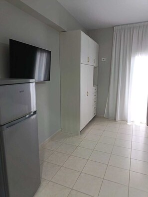 Comfort Triple Room, Balcony | Kalis bunyi, Wi-fi percuma 