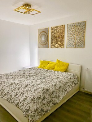 2 soverom, strykejern/-brett og internettilgang