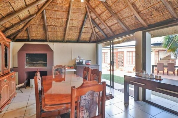 Dining - THE LINK GUEST LODGE (Kempton Park)