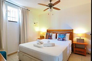 Iron/ironing board, internet, bed sheets - Relax in Casa Armonia: Stylish 2-room apartment near La Fustera beach (Benisa)