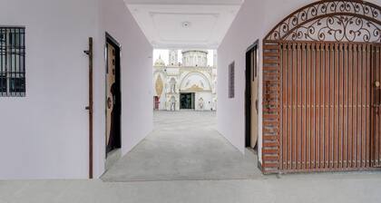 OYO 828246 Hotel Shahi Mahal