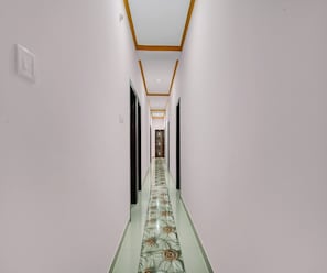House | Interior - OYO 828246 Hotel Shahi Mahal (Danapur)