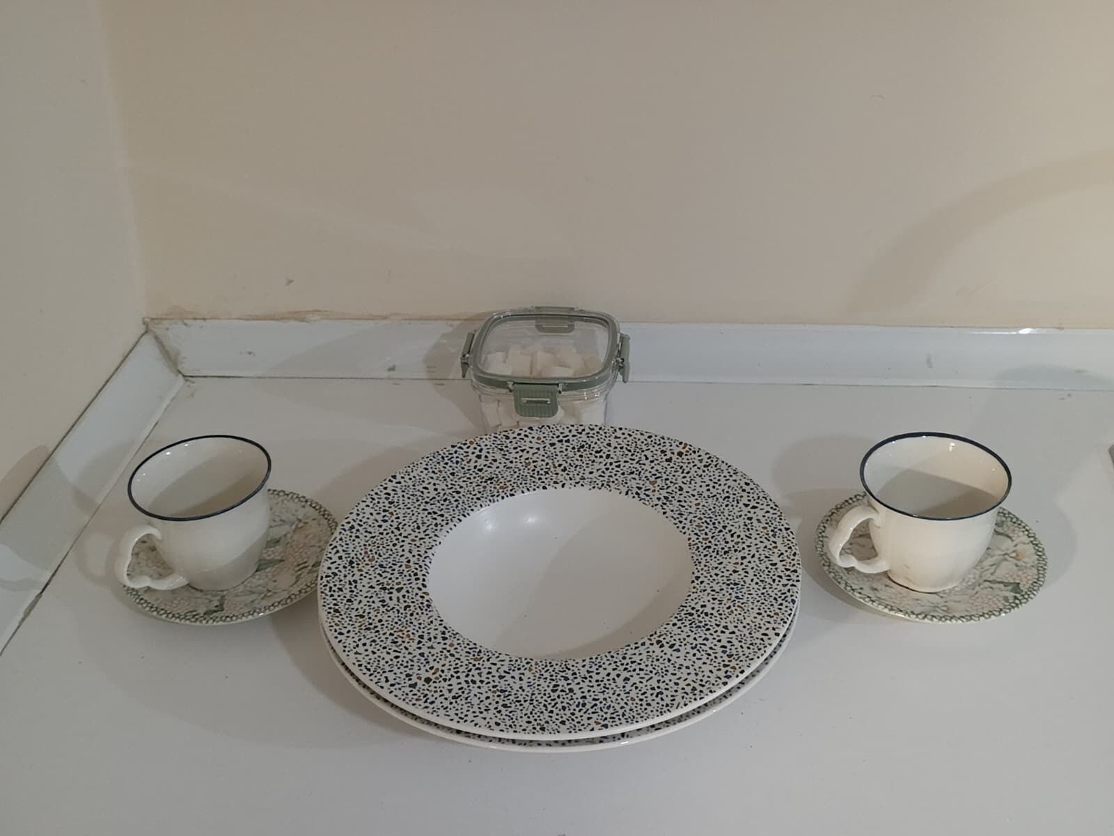 Classic Studio Suite | Free WiFi, bed sheets