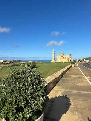 Miscellaneous - Quaint farmhouse room with pool view in charming L-Għarb (L-Għarb)