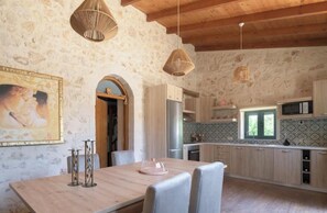 Fridge, microwave, oven, dishwasher - Mouria Country House, Gallos Rethymno (Gallos)