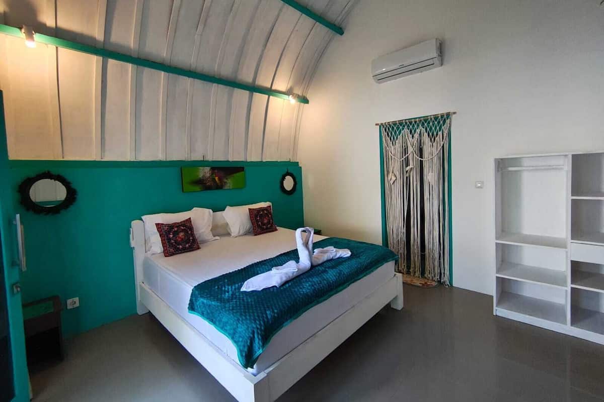 Basic Double Room, Air conditioning, Pool View | WiFi (free)