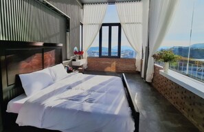 Blackout drapes, iron/ironing board, free WiFi - Sun Heaven Dalat (thanh pho Da Lat)