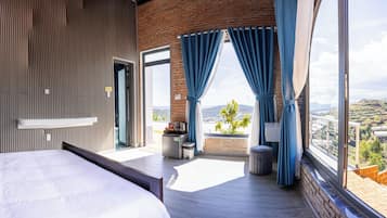 Blackout drapes, iron/ironing board, free WiFi