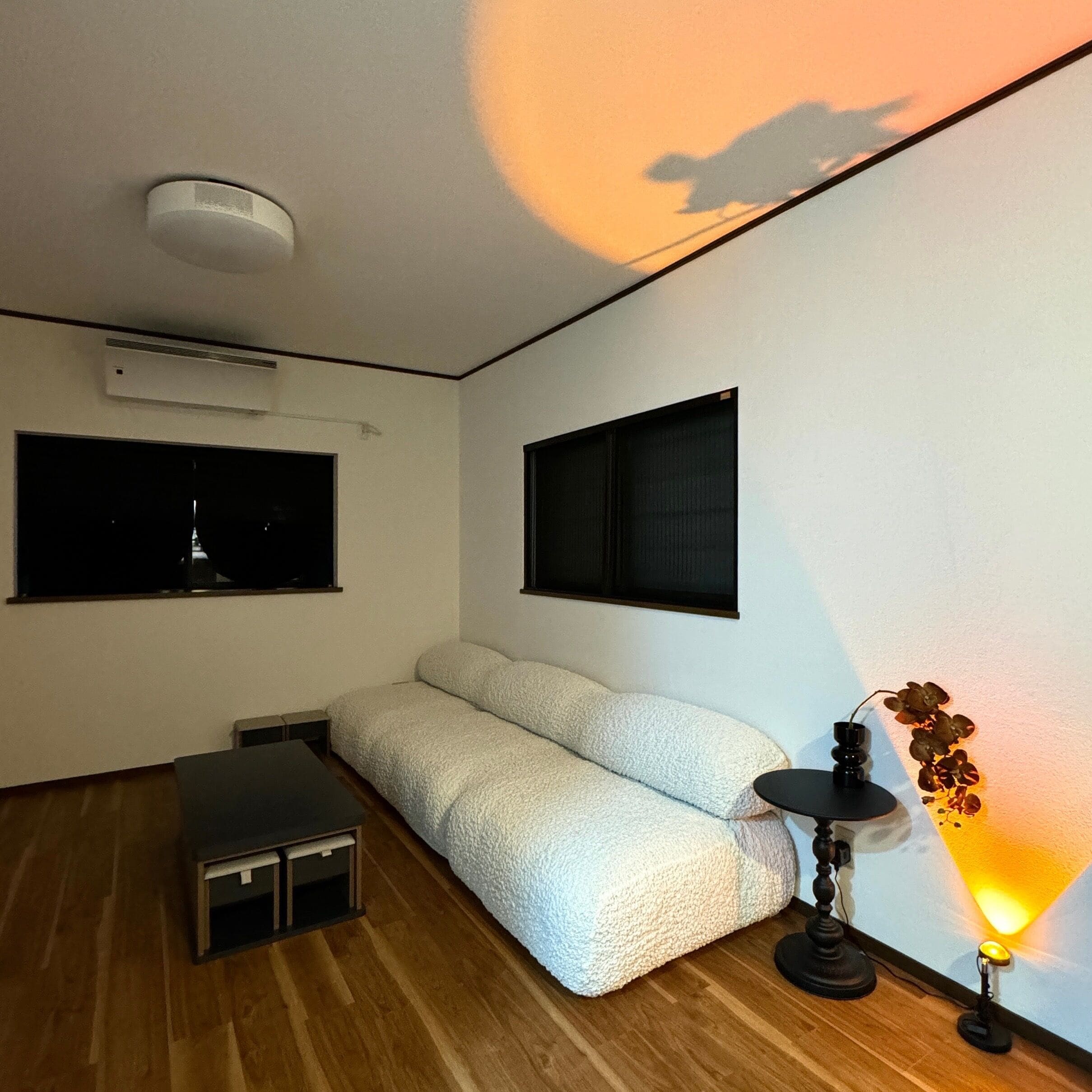 House, Balcony, City View | Living room