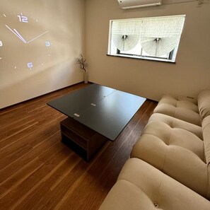 Living room - PRIVATE GROUND Takeuchi Private Villa (Osaka)