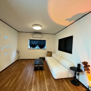 Ev, Balkon, Şehir Manzaralı | Oturma odası