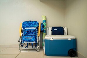 Interior - 4BR Villa | Private Pool, 10 Min to Palm Beach (Noord)