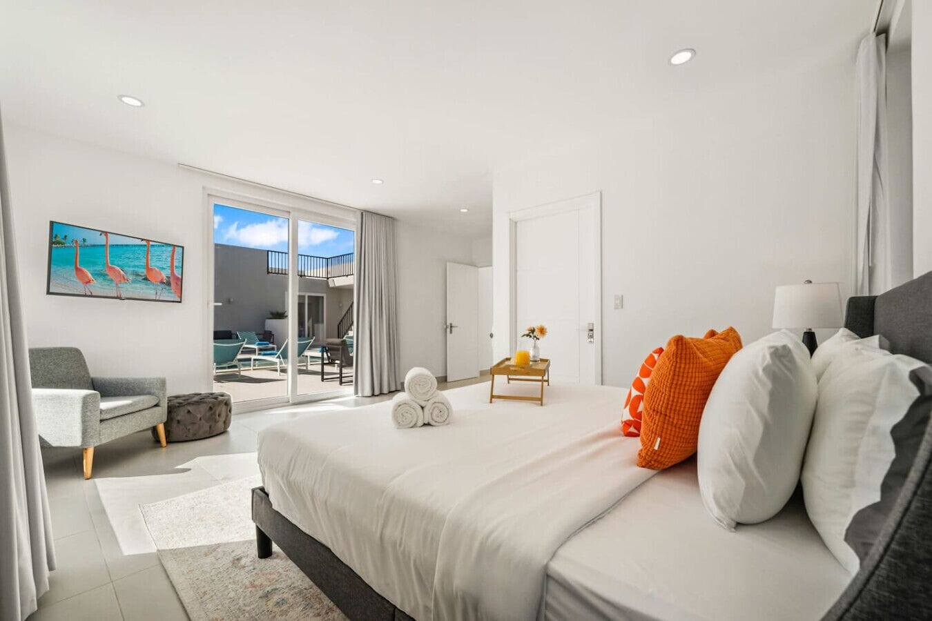 4 Schlafzimmer, Schreibtisch, Bügeleisen/Bügelbrett, Reisekinderbett