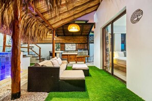 Interior - 1BR | Infinity Pool | BBQ | 10 Min to Palm Beach (Noord)