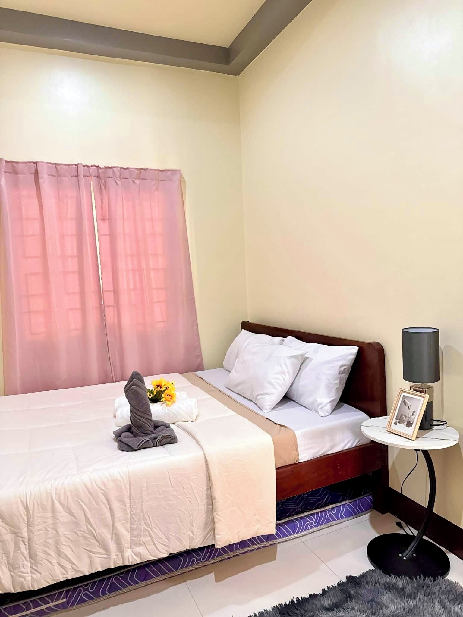 3 bedrooms, WiFi, bed sheets