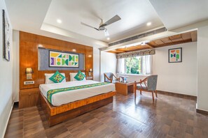 Premium Double Room - Treebo New Indraprastha (Chirayinkeezhu)