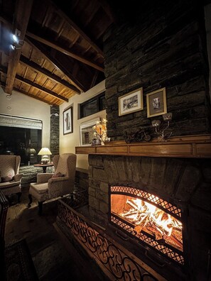 Reception hall - Avenida Snowcap Retreat (Kosiyakutoli)