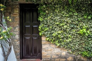 Property amenity - Avenida Snowcap Retreat (Kosiyakutoli)